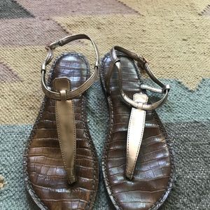 San Edelman metallic t-strap sandals
